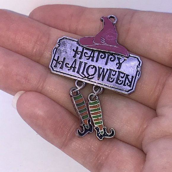 Happy Halloween Witchy Leg Pendant - Picture 6 of 7